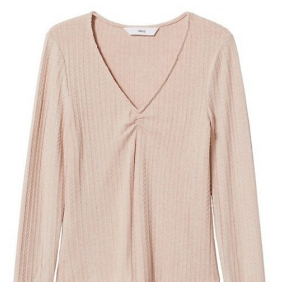 Blush Knitted Lettuce Edge V-Neck Top - Picture 4 of 7